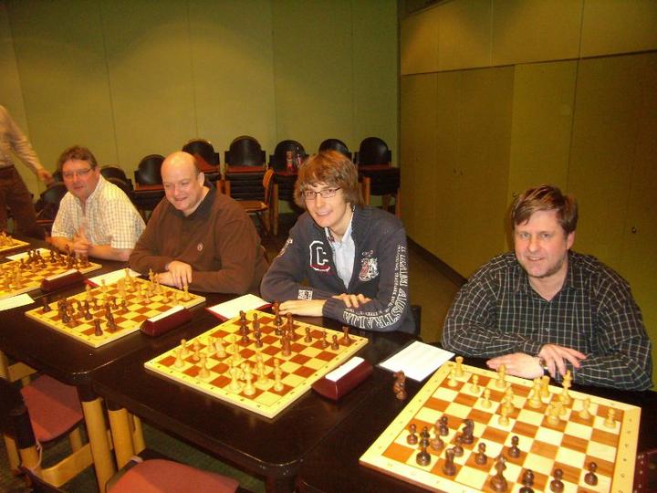 Die Spitzenbretter der Schachfreunde 59: Armin Winkler, Julian Maisch, Thomas Riedel und Wolfgang Gaus (von rechts)