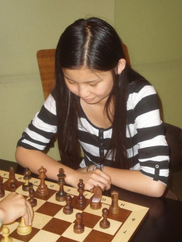 Wendy Yi, Spielerin des Jahres 2015, verstärkt die dritte Mannschaft