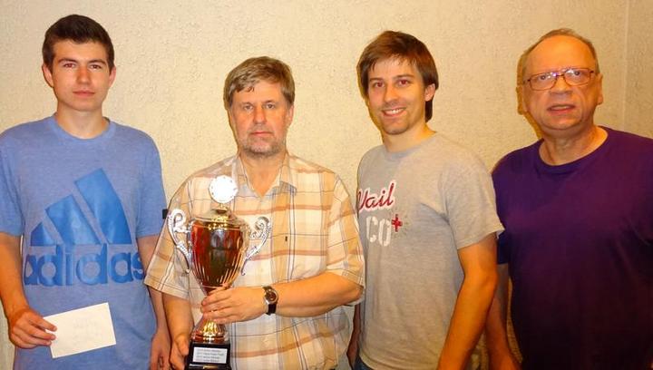 Die besten Vier beim Pokalturnier (von links): Marc Schallner (Platz 2), Armin Winkler (Pokalsieger), Till Heer (Dritter) und Manfred Ortmann (Platz 4)