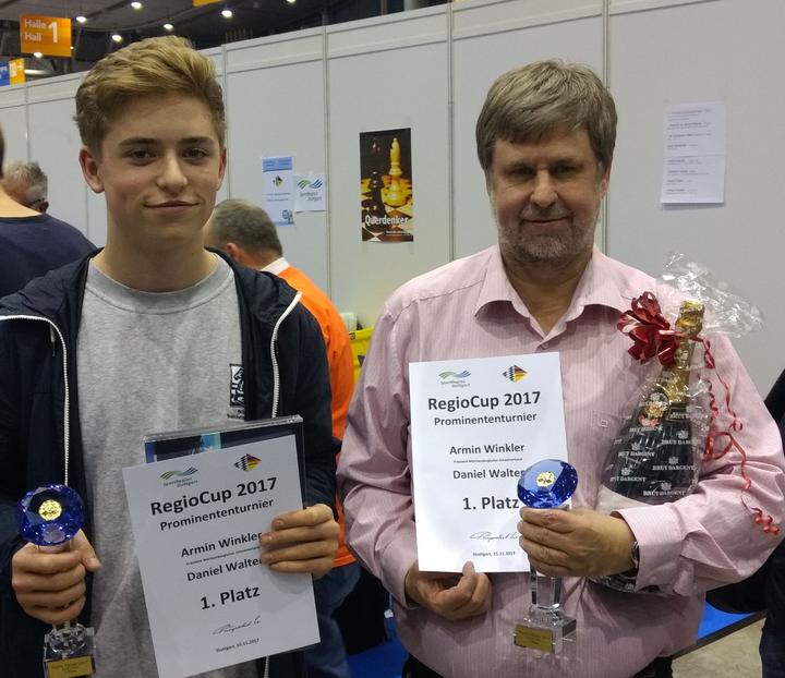 Armin Winkler gewinnt das Promiturnier gemeinsam mit seinem jugendlichen Partner Daniel Walter aus Sontheim