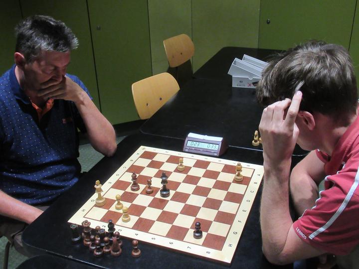 Spiel um Platz 3 zwischen Alexander Schneider (links) und Julian Maisch