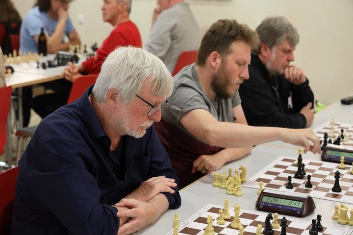An den ersten drei Bretter spielten für die Schachfreunde 59: Richard Schreiner, Joshua Lüdke und Armin Winkler (von links)