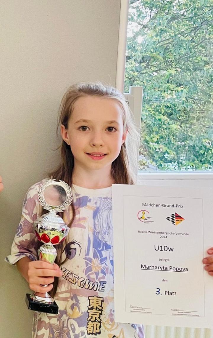 Platz 3 für Marharyta Popova beim Mädchen Grand Prix in der Altersklasse U10